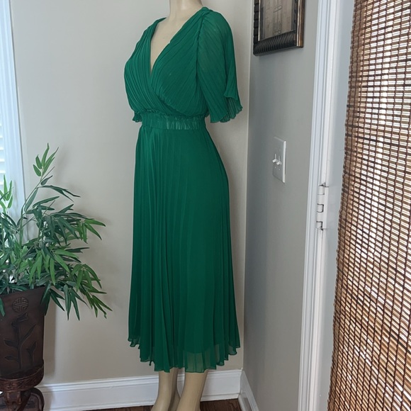 ZARA NWT Pleated Midi Dress in Green Size XS - Picture 8 of 13